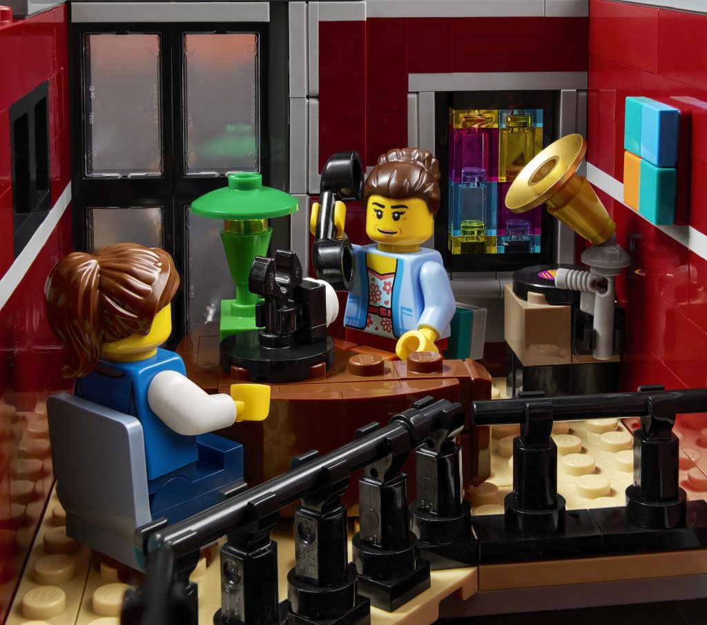 LEGO Icons 10312 Klub Jazzowy 15 1024x906