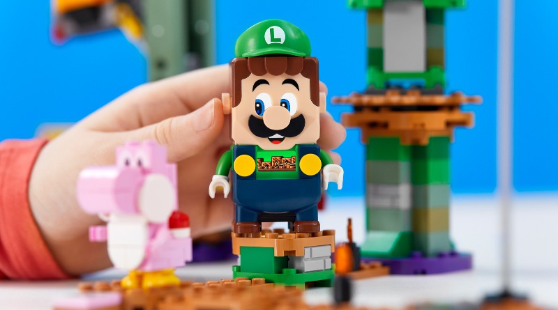 Luigi will bring multiplayer to LEGO Super Mario after all