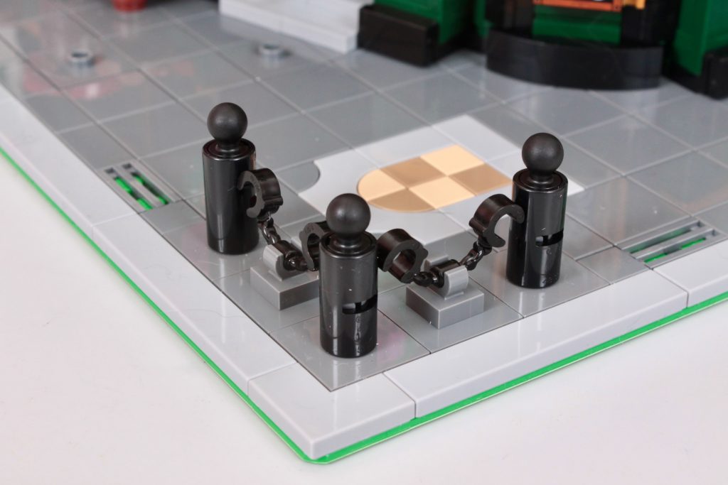 Reseña del LEGO Icons 10350 Tudor Corner 49 (1024 x 683)