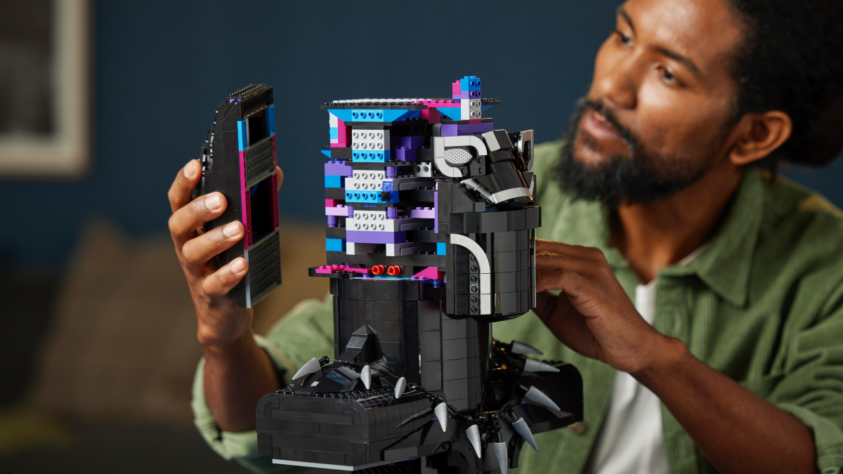 lego marvel 76215 black panther assembly header image