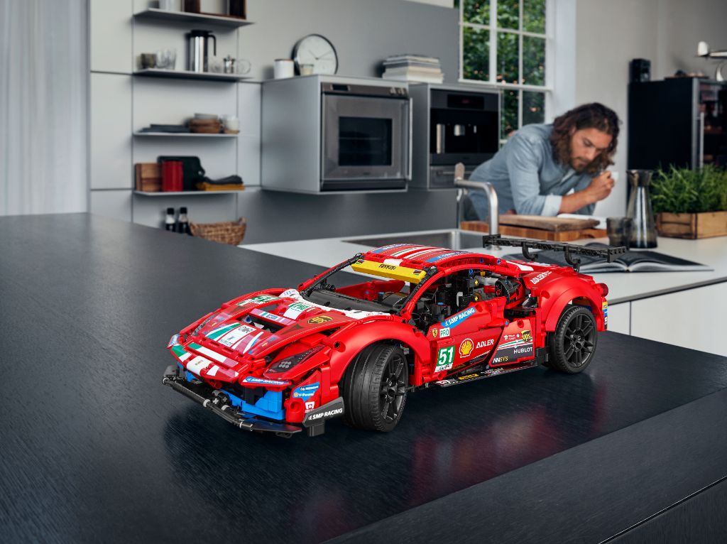 LEGO Technic 42125 Ferrari 488 GTE AF CORSE 51 6