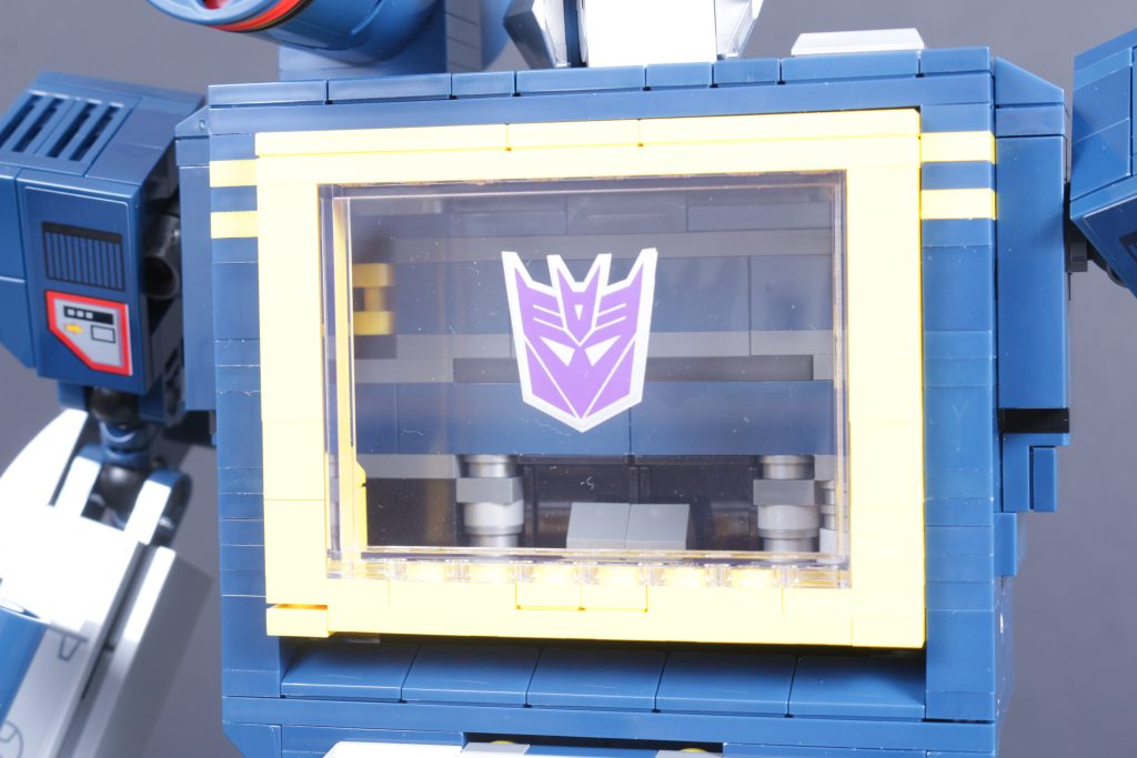 LEGO Icons Transformers 10358 Soundwave review 19 1024x683