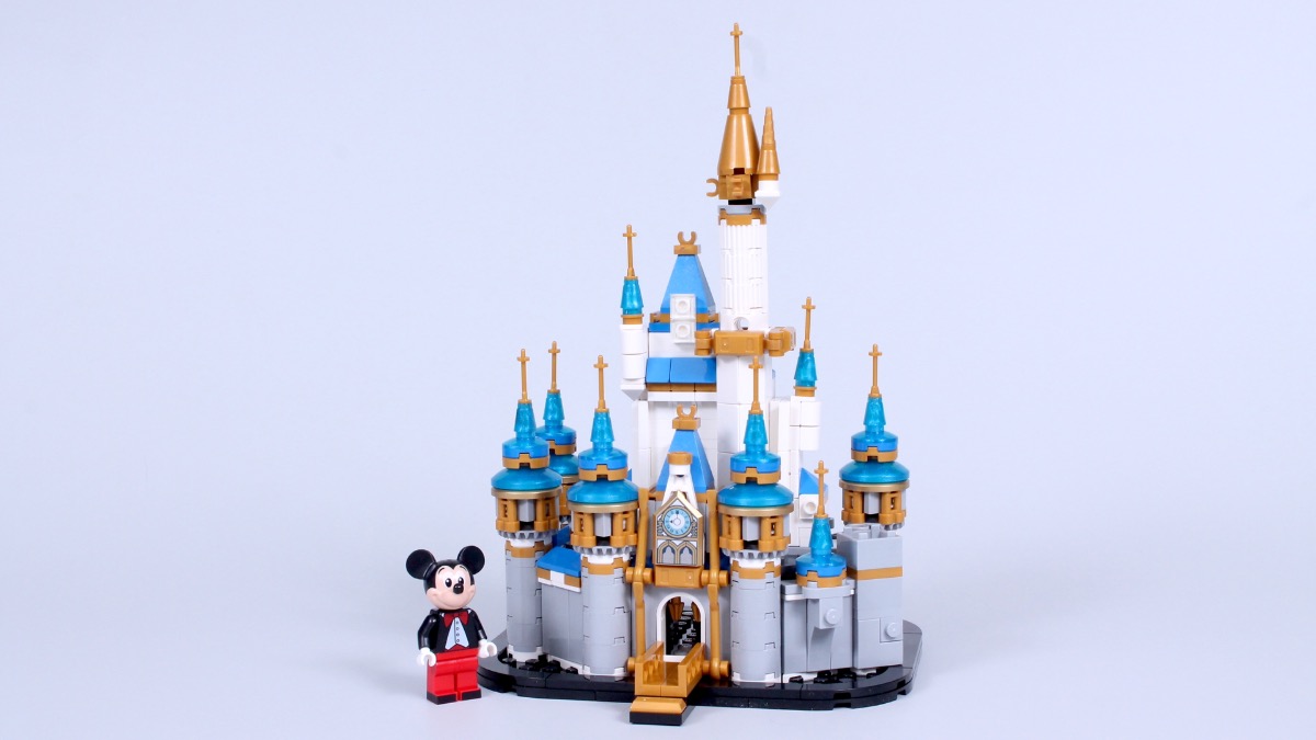 12 minifigures rumoured for LEGO 43222 Disney Castle 