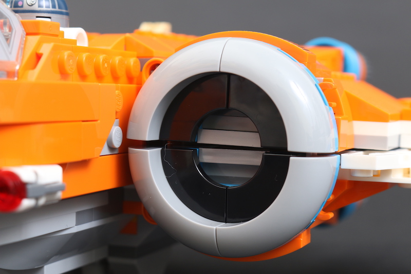 LEGO Star Wars 75273 Poe Dameron’s X wing Fighter review 40