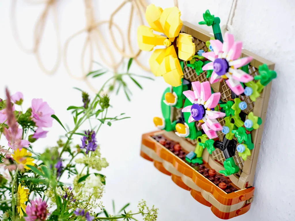 LEGO 40683 Flower Trellis Display officially revealed - Brick Fanatics