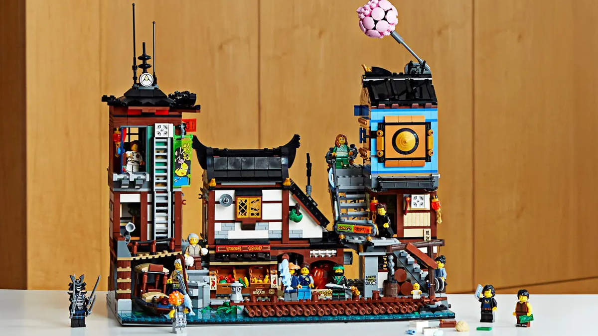 First official look at LEGO NINJAGO 40704 Micro NINJAGO Docks
