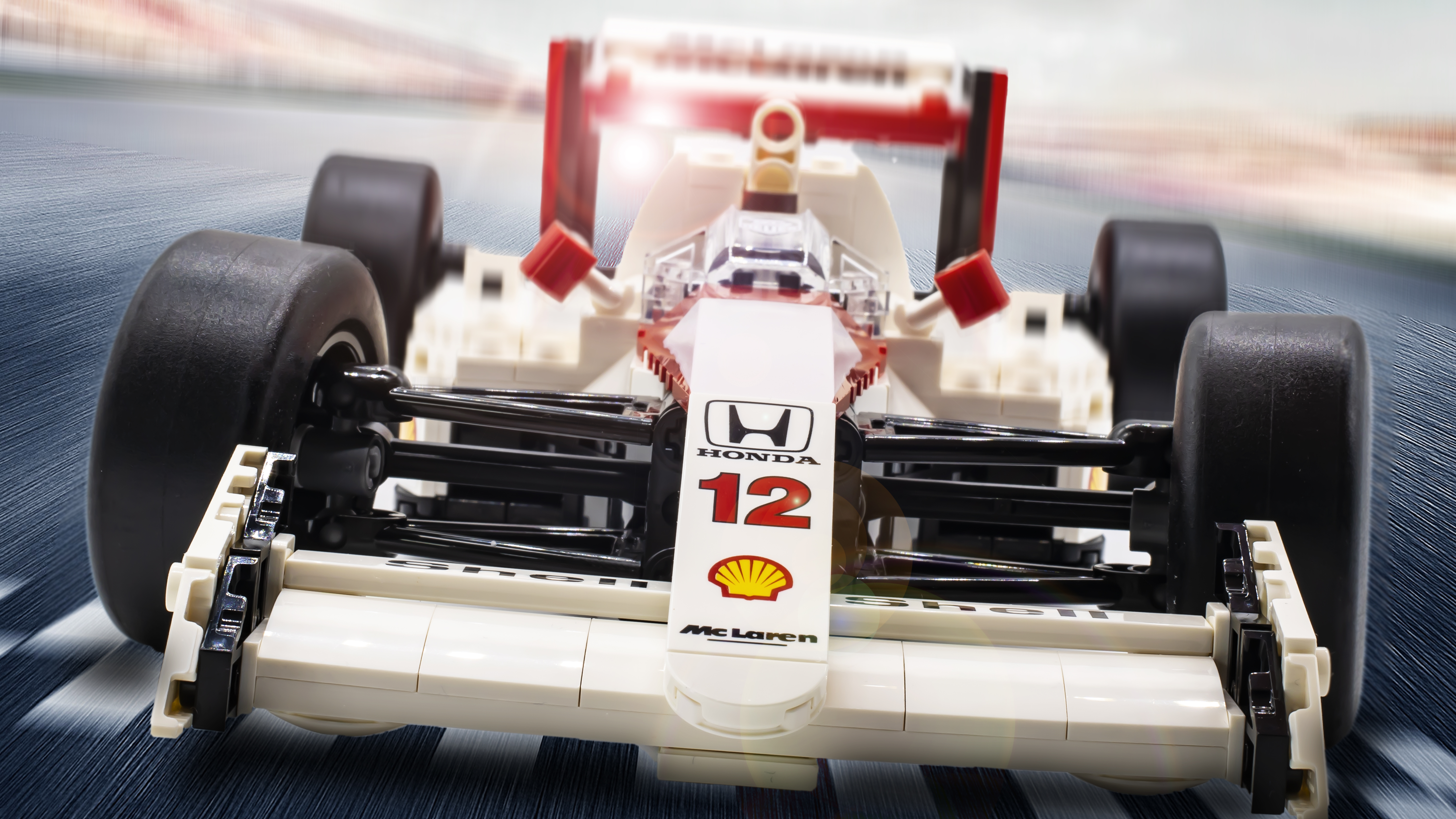 LEGO Icons 10330 McLaren MP4/4 & Ayrton Senna review - Brick Fanatics
