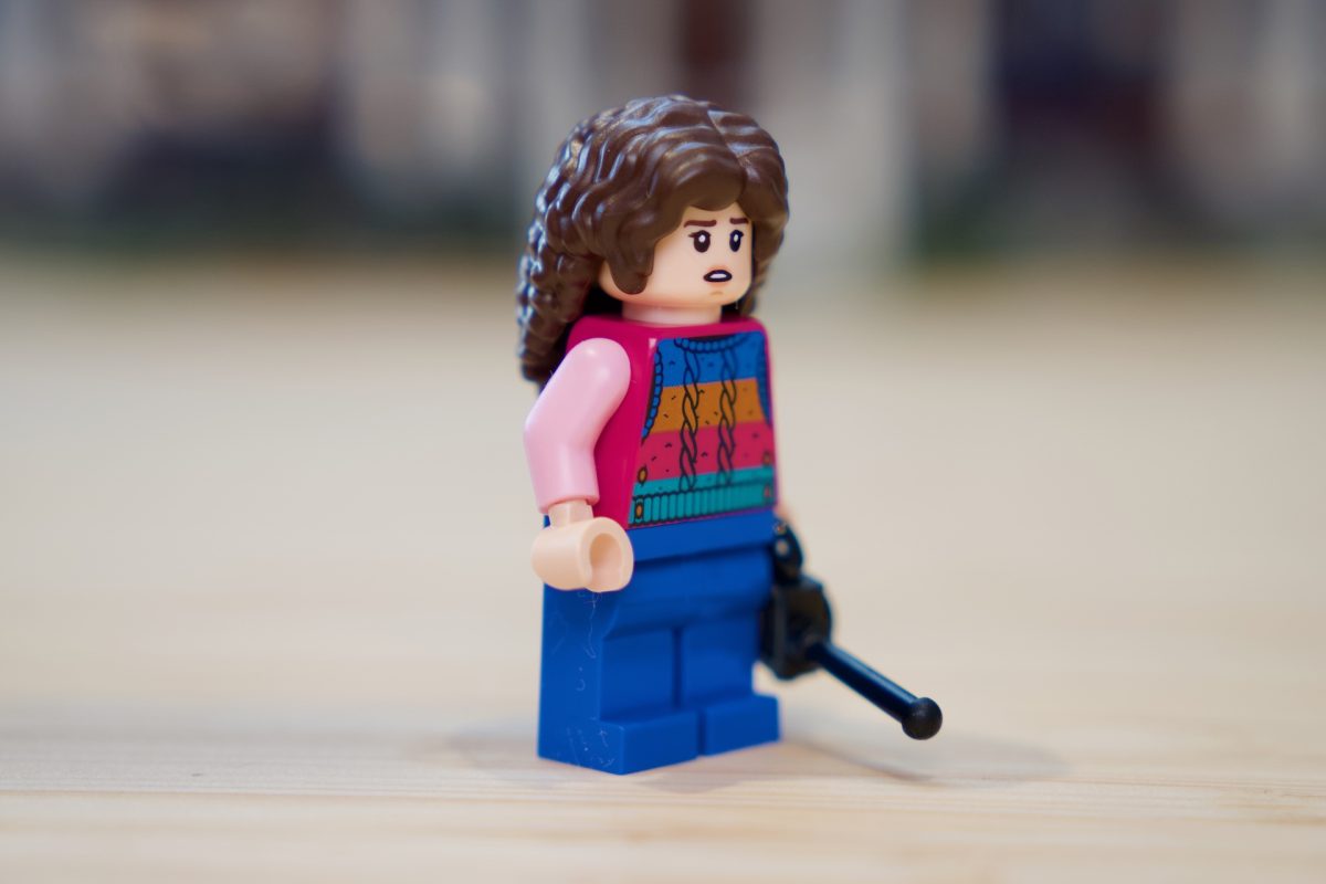 Iconos LEGO 11370 Stranger Things Reseña de Creel House 71 1200x800