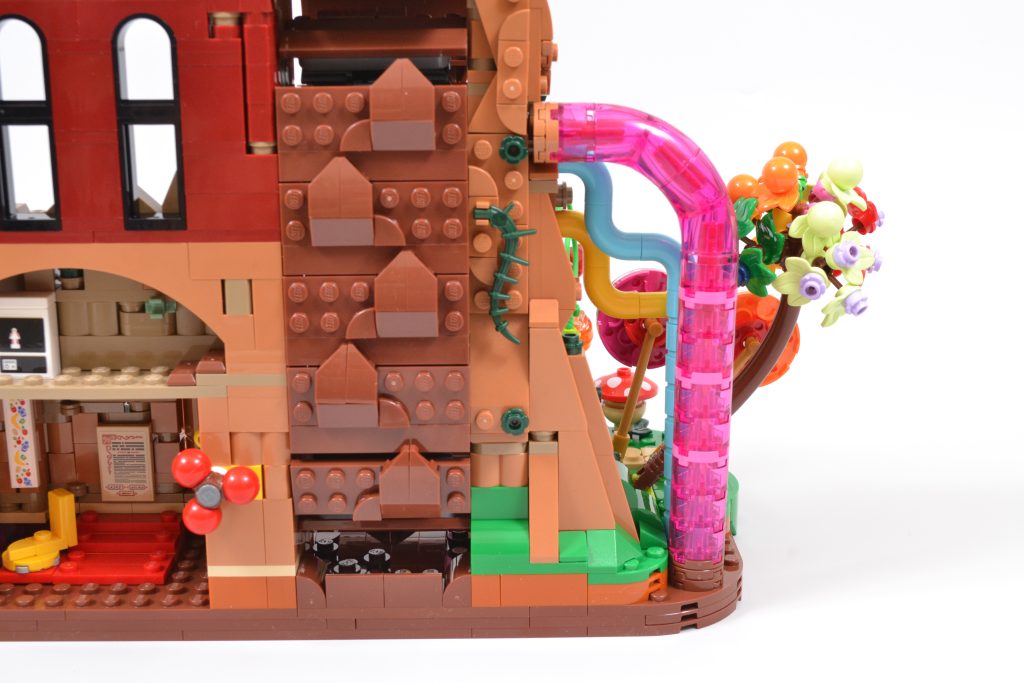 LEGO Ideas 21360 Willy Wonka the Chocolate Factory 29 1024x683