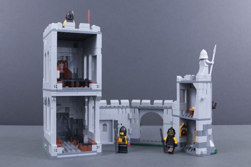 LEGO Harry Potter 76447 Castillo de Hogwarts Lecciones de vuelo Conversión de castillo LEGO 4 1024x683