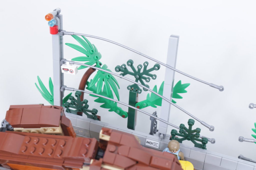 LEGO Jurassic Park 76956 T. rex-flugten anmeldelse 21 1024x683