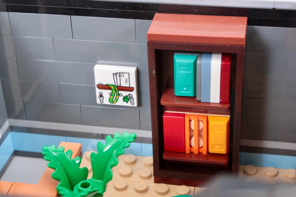 Reseña del LEGO Icons 10350 Tudor Corner 45 (1024 x 683)