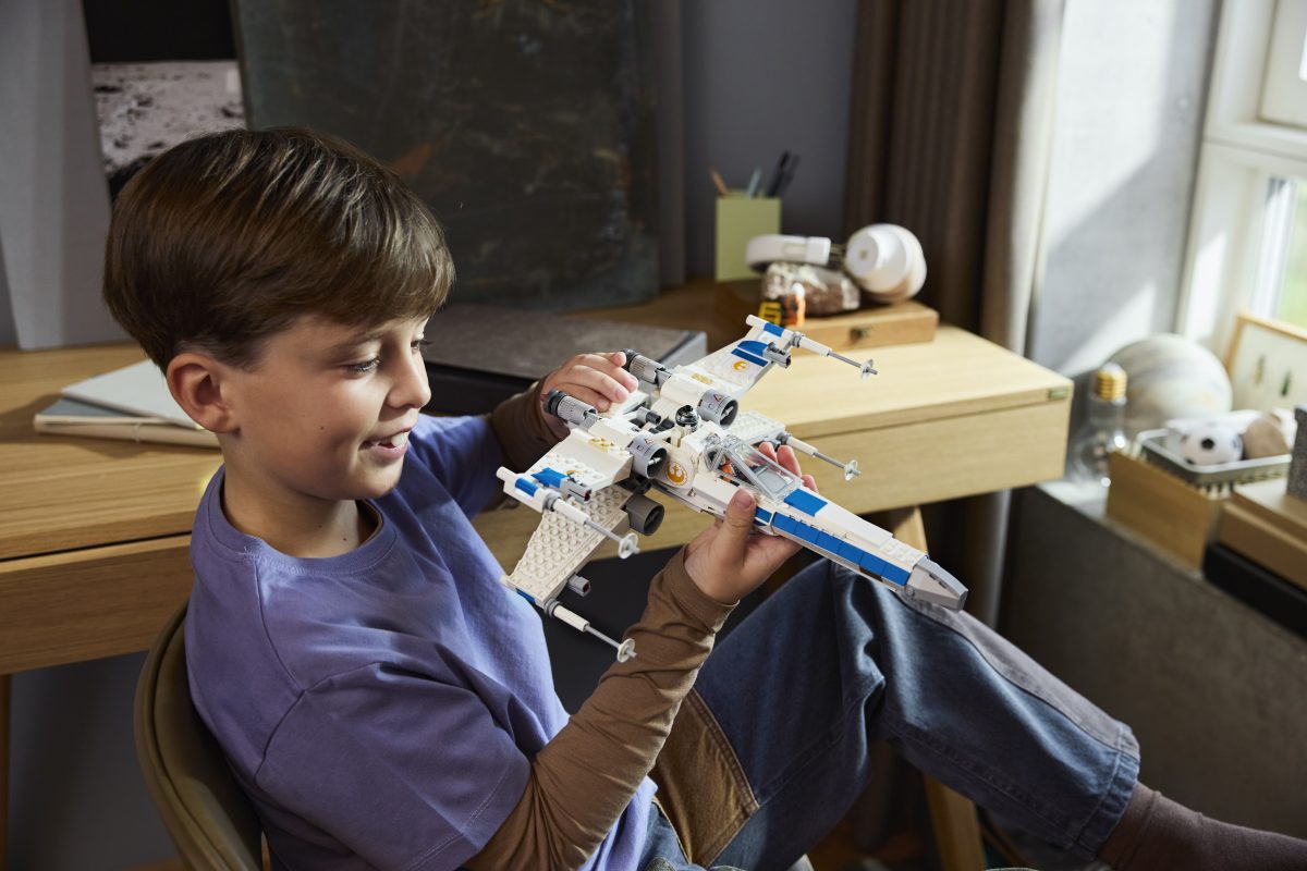LEGO Star Wars 75460 New Republic X Wing Starfighter 6 1200x800