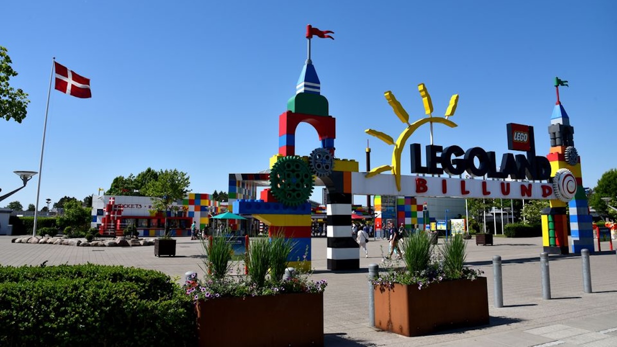 Billund starts work on biggest LEGO Store in Europe