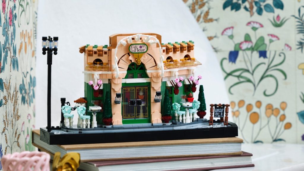 LEGO Icons 10362 Fransk kafé fremhevet 3 1024x576