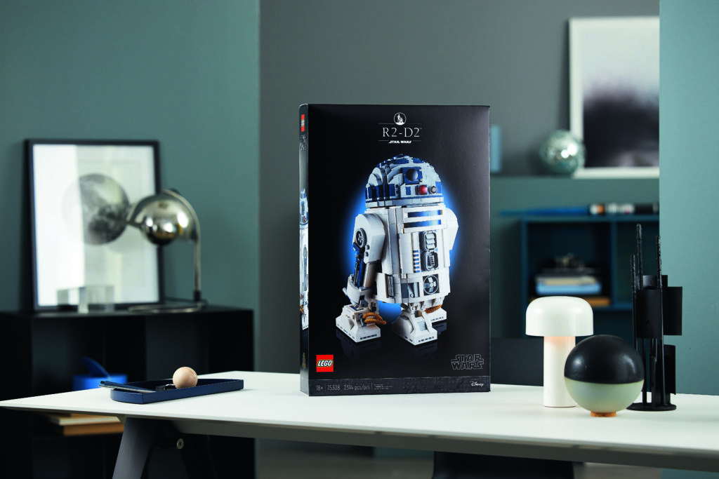LEGO Star Wars 75308 R2 D2 13
