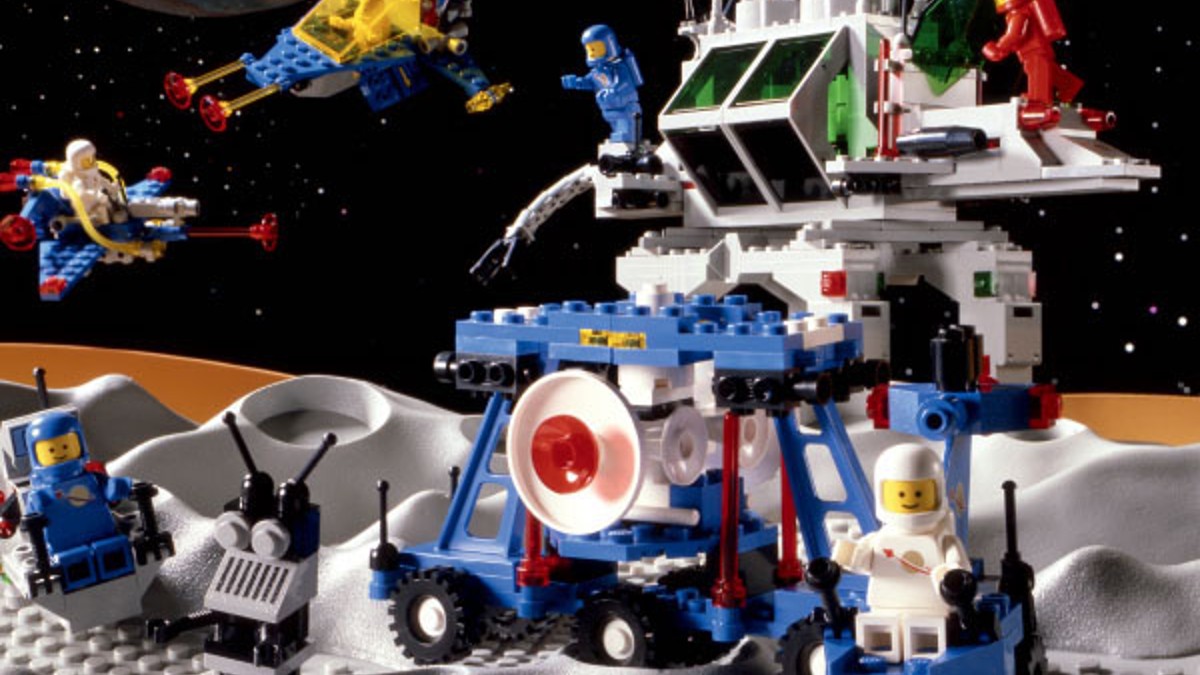 LEGO Space: 1978-1992 book revealed by Dark Horse