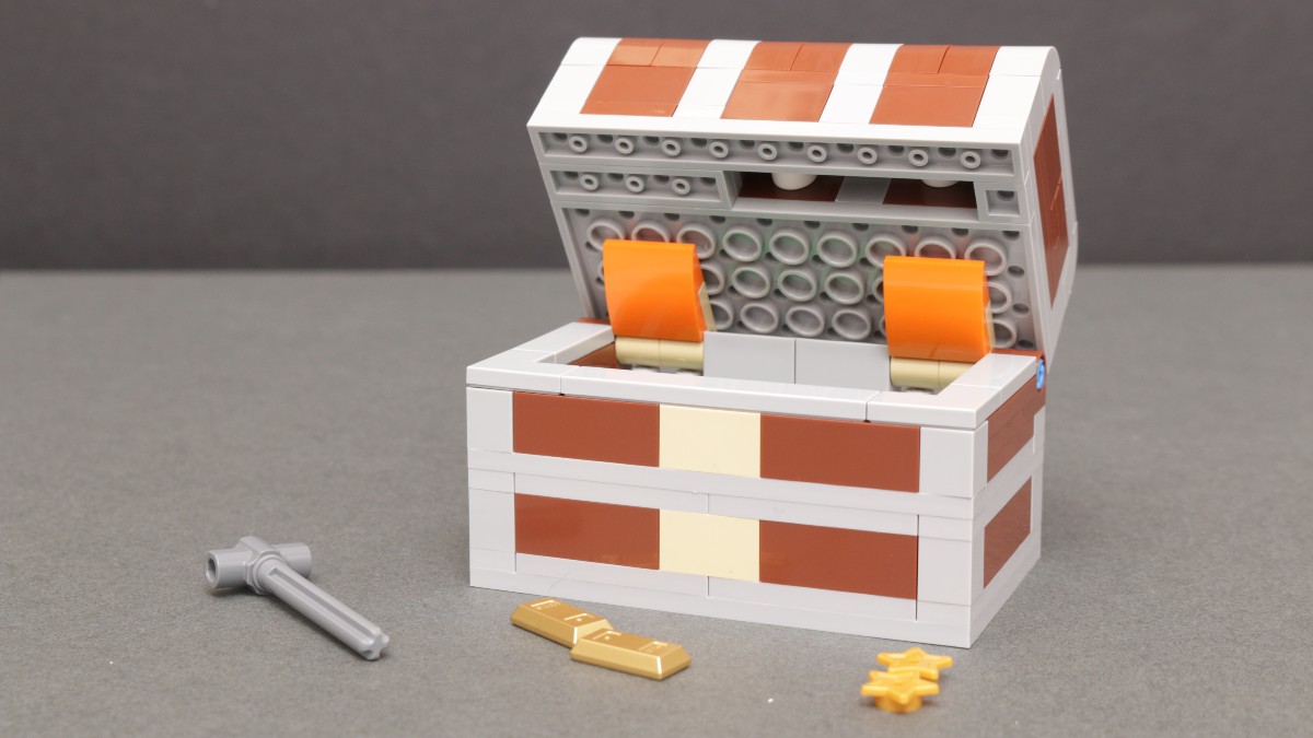 LEGO Insiders 6535734 Treasure Chest review - Brick Fanatics