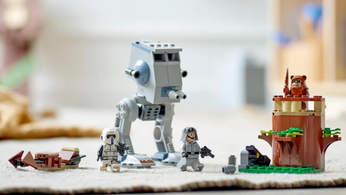 LEGO Star Wars 5007460 Ewok Plush minifigure revealed