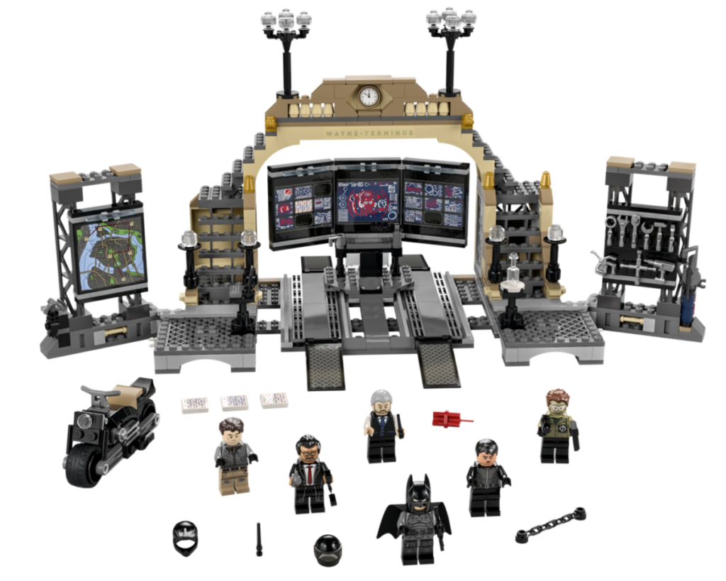LEGO Batman 76183 Batcave The Riddler Face off contents 1 1024x819
