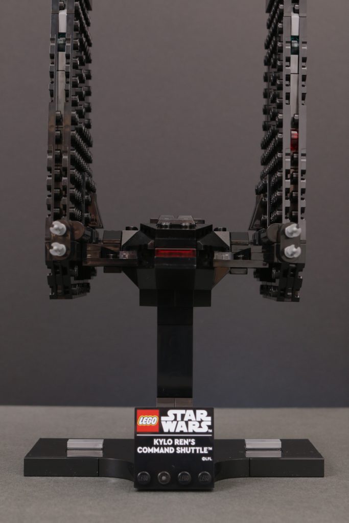 LEGO Star Wars 75406 Kylo Rens Command Shuttle anmeldelse 1 683x1024