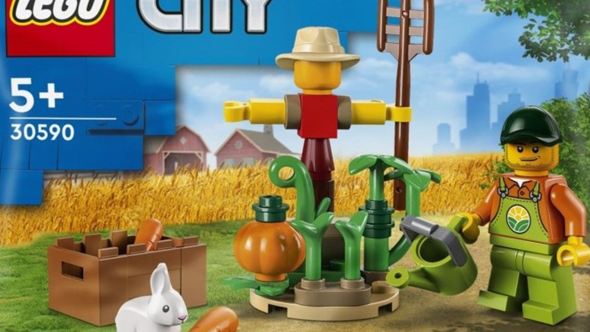 Two more free LEGO sets are rumoured for October 2022