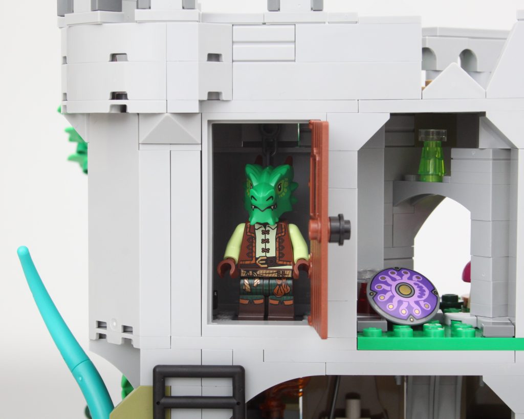 LEGO Ideas 21348 red dragons tale dungeons and dragons review 47 1024x819