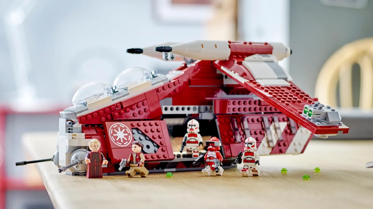 LEGO Star Wars designers reveal why they chose such an obscure Republic Gunship