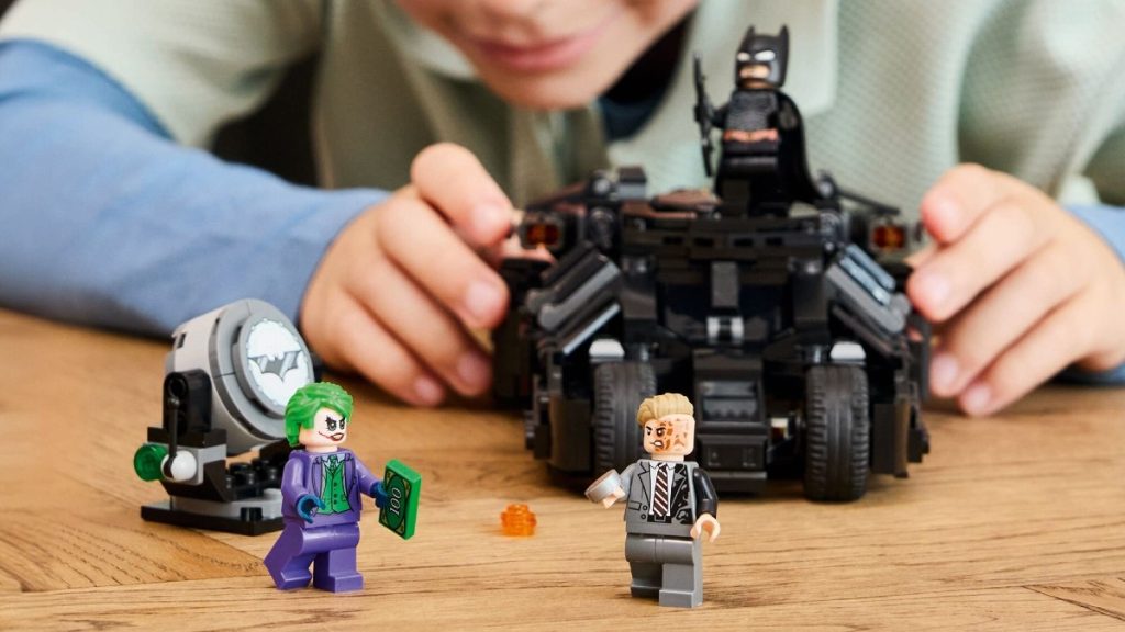 Lego 76303 Batman Tumbler (1024x576)
