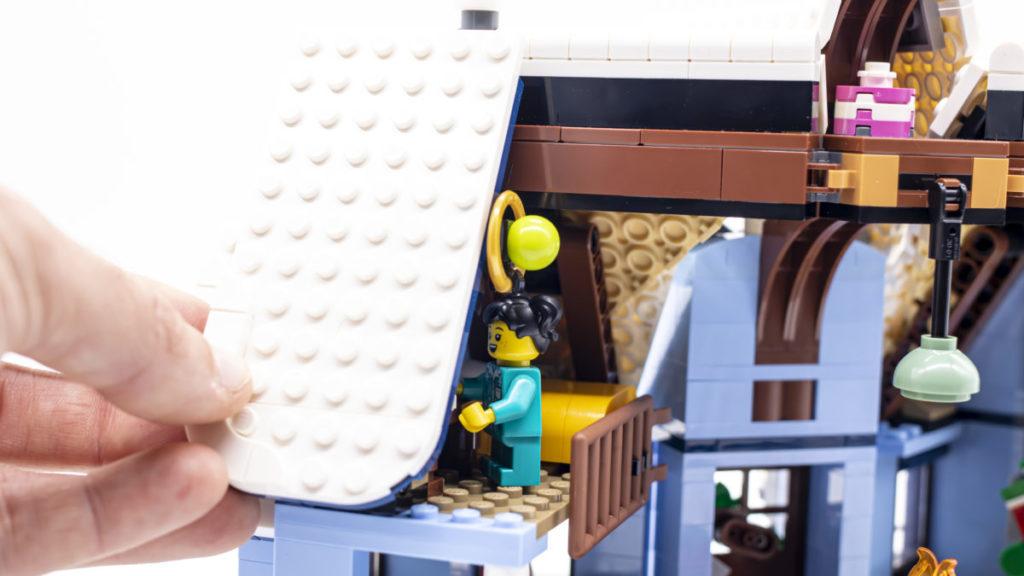 LEGO for adults 10293 Santas Visit 32 1024x576