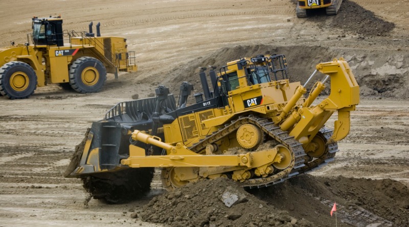 More details on rumoured LEGO Technic 42131 CAT D11T Bulldozer