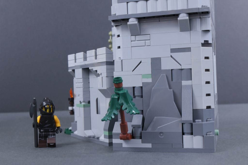 LEGO Harry Potter 76447 Castillo de Hogwarts Lecciones de vuelo Conversión de castillo LEGO 24 1024x683