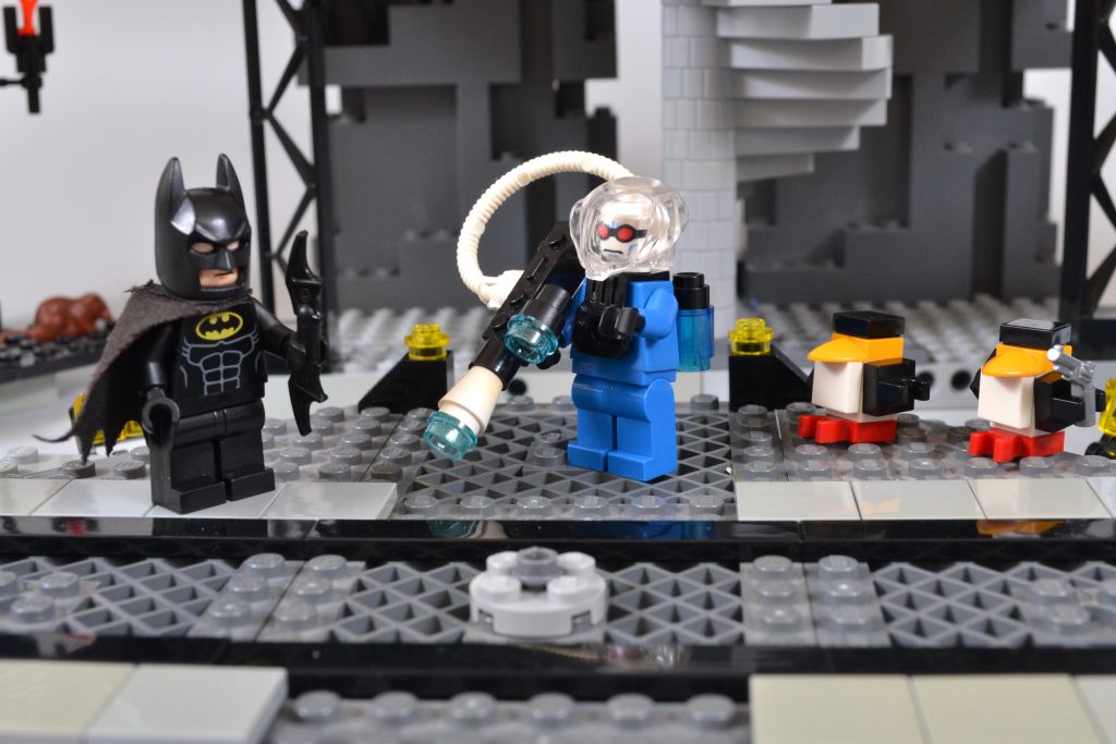 LEGO Batman 7783 Die Batcave: Invasion von Pinguin und Mr. Freeze 8 1024x683