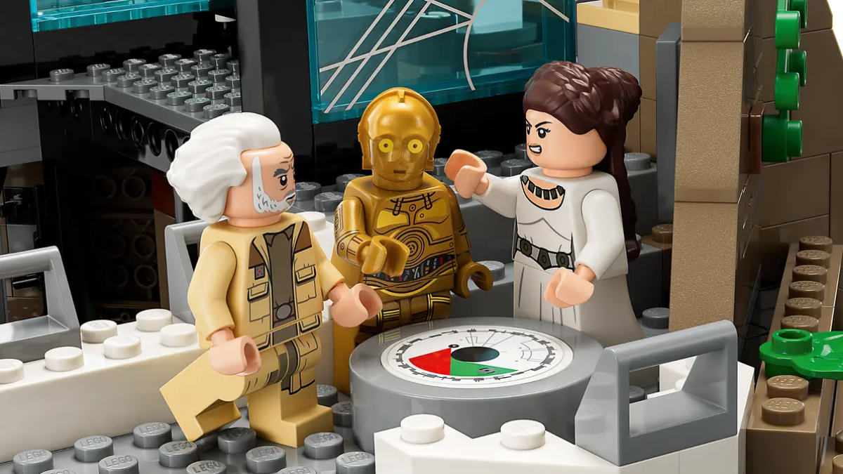 LEGO Star Wars magazine’s 100th issue offers up double droid figures