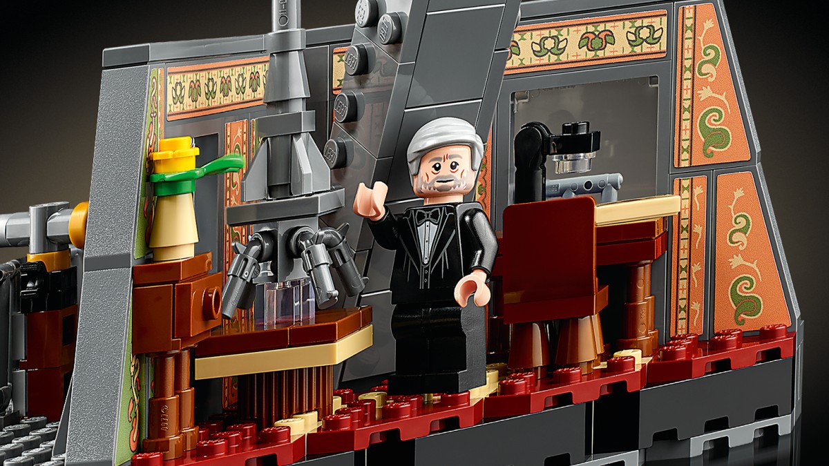 Upcoming LEGO GWP set includes mini Eiffel Tower – but it’s not the first