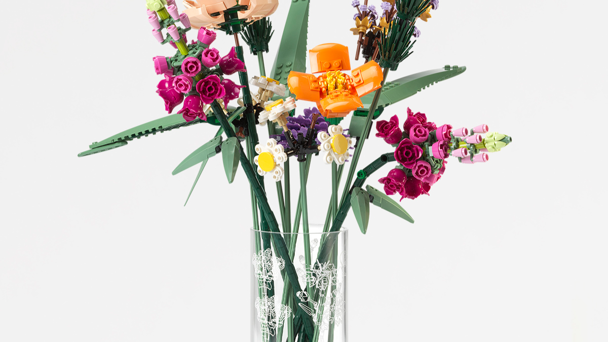 Die offizielle LEGO Botanicals Vase ist bald im Handel erhältlich.