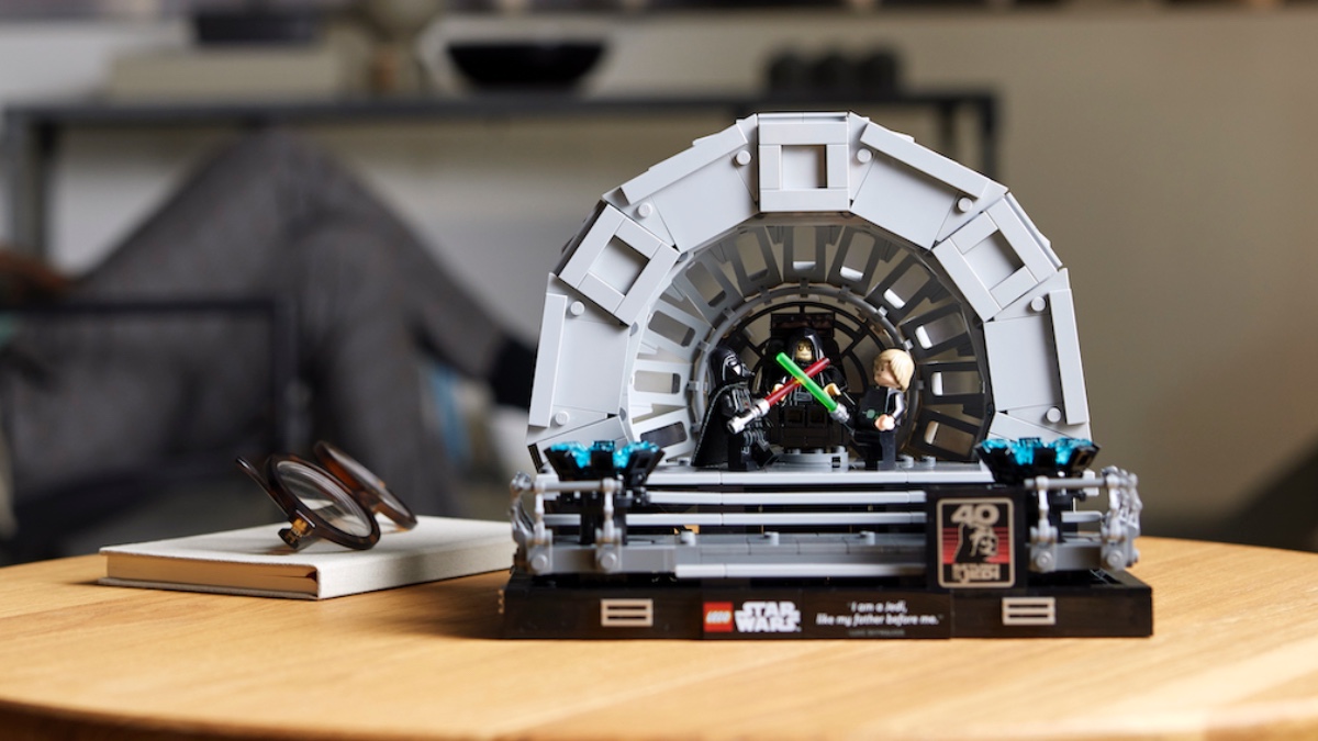LEGO Star Wars 75352 Diorama de la Sala del Trono de los Emperadores presentado 3