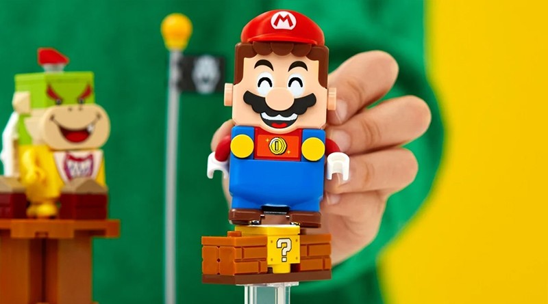 How the LEGO Super Mario power ups and bonus blocks work
