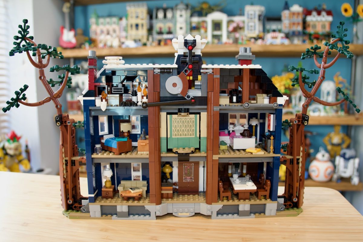 Iconos LEGO 11370 Stranger Things Reseña de Creel House 16 1200x800