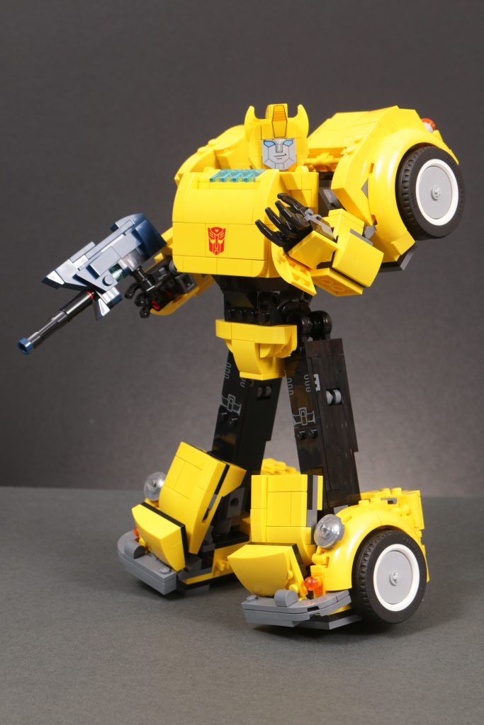 LEGO Icons Transformers 10338 Bumblebee Rezension 6 683x1024