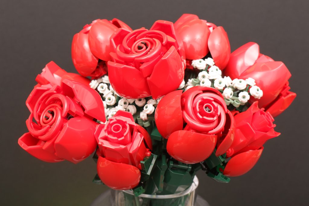 LEGO Botanical Collection 10328 Bouquet of Roses review 3 1024x683