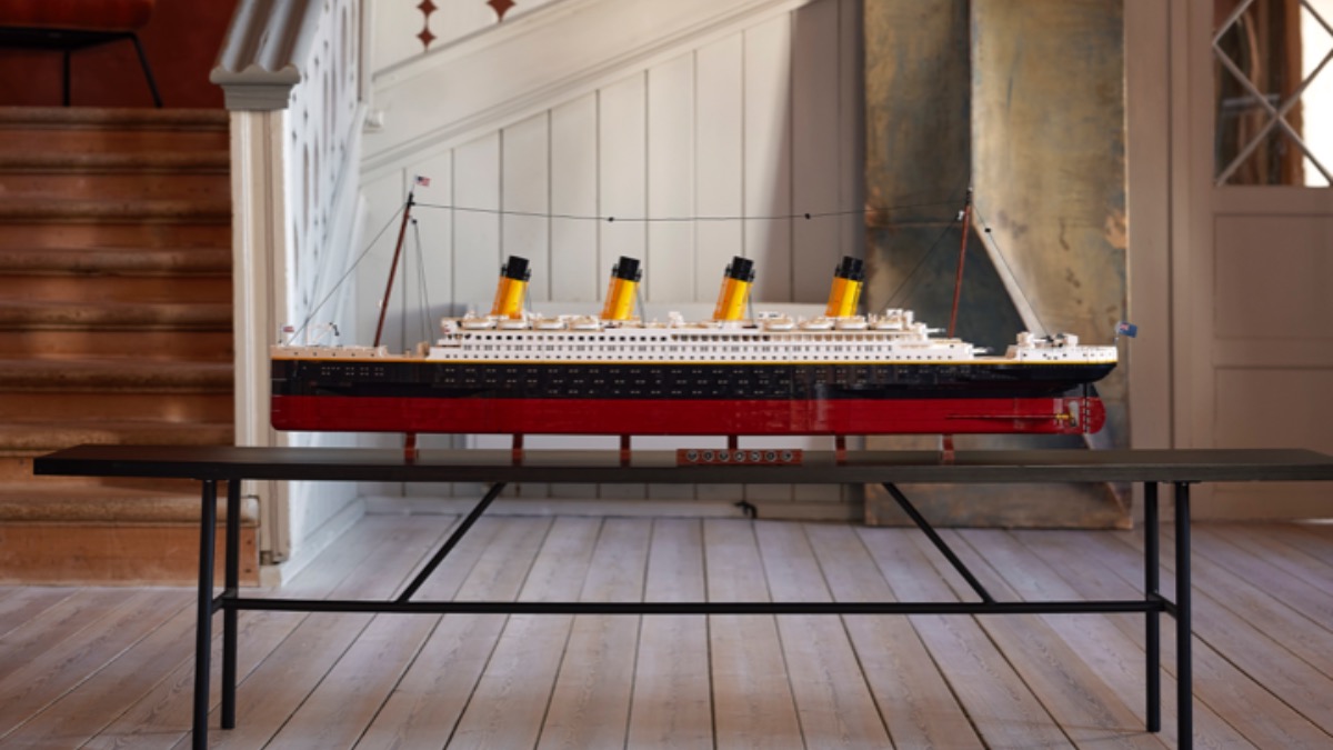 LEGO for Adults 10294 Titanic features on The Tonight Show