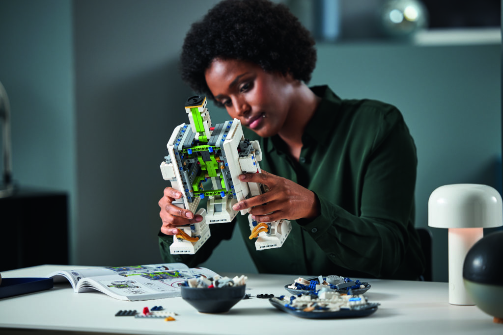 LEGO Star Wars 75308 R2 D2 8