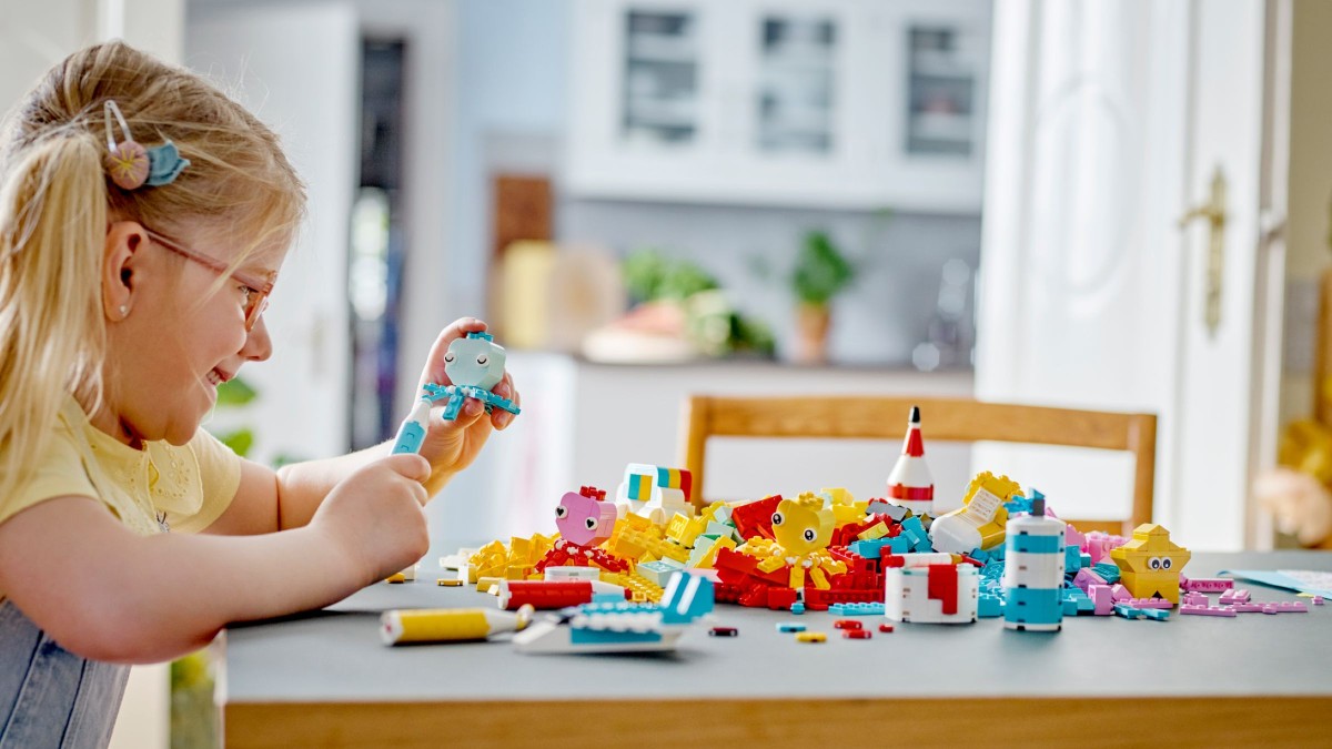 Get a big box of bricks with new LEGO 11032 Creative Colour Fun