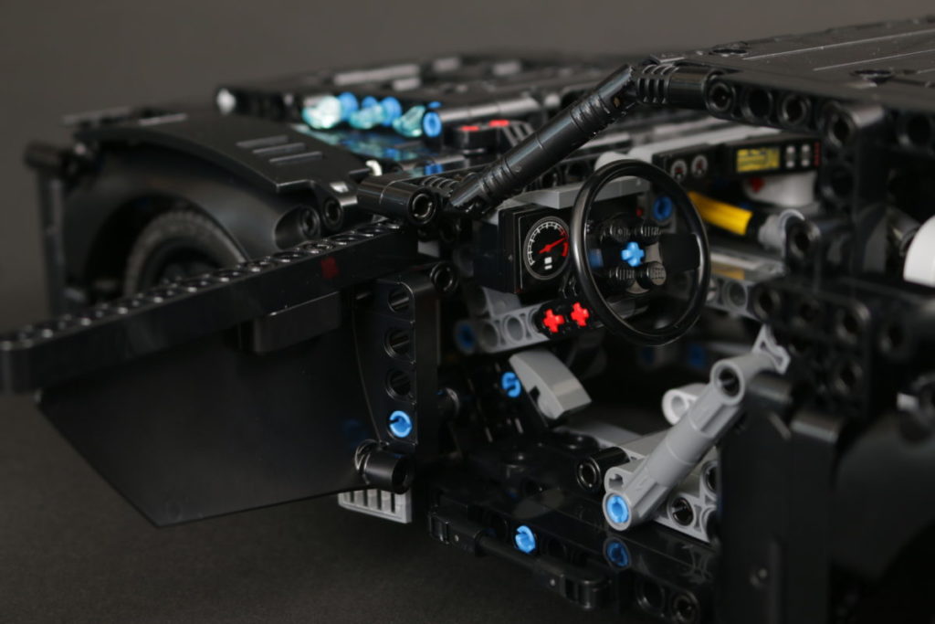 LEGO Technic 42127 Il Batman Recensione della Batmobile 12 1024x683