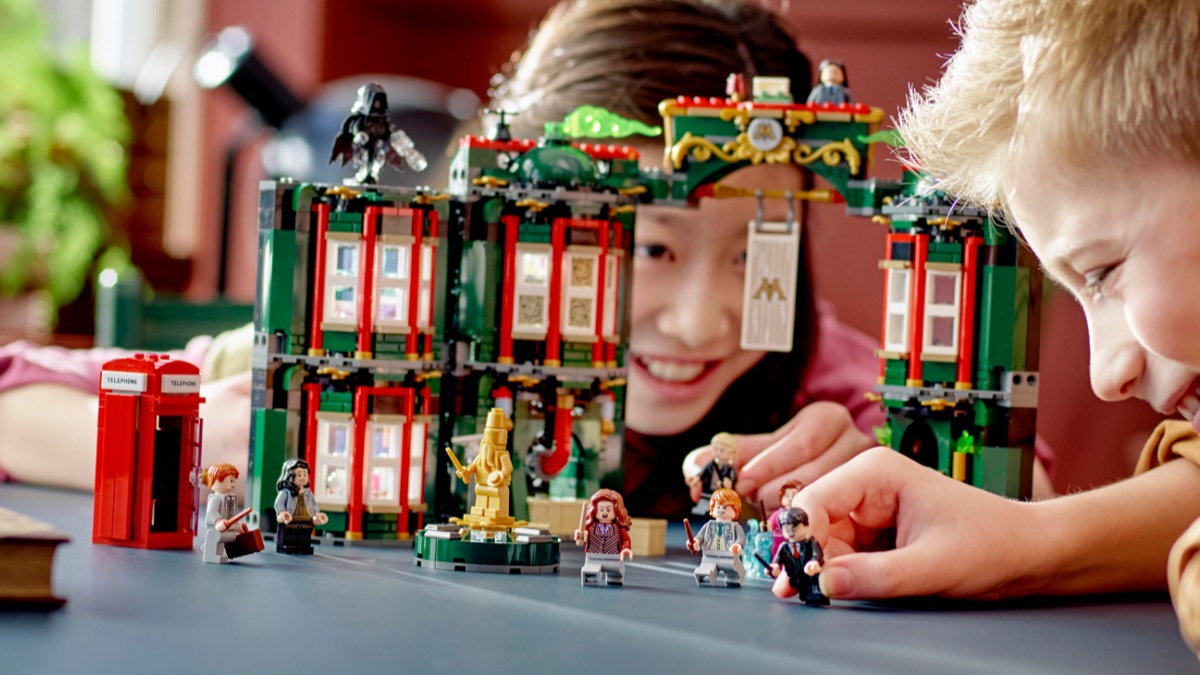 10 % de descuento en el nuevo set LEGO Harry Potter 76403 The Ministry of Magic en Hamleys