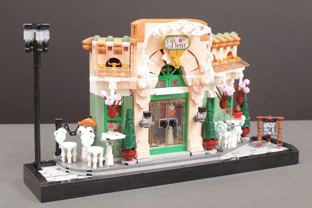Reseña del LEGO Icons 10362 French Cafe (23 pulgadas, 1024 x 683 píxeles)