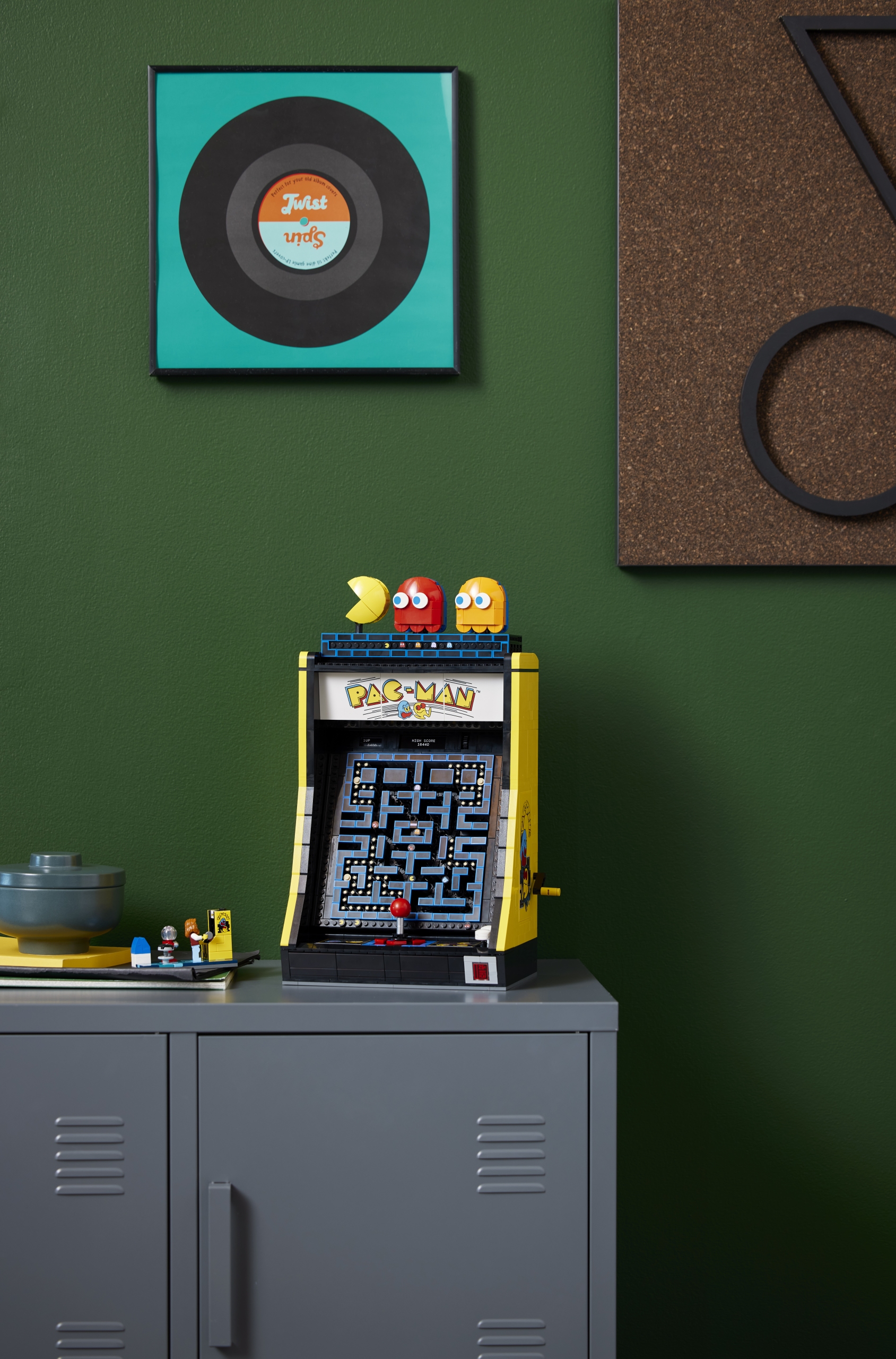 LEGO Icons 10323 PAC MAN Arcade 5 em escala