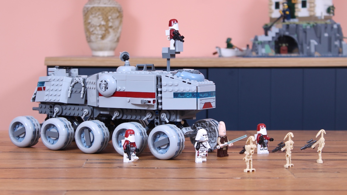 LEGO Star Wars Reseña del Juggernaut de la República 75413