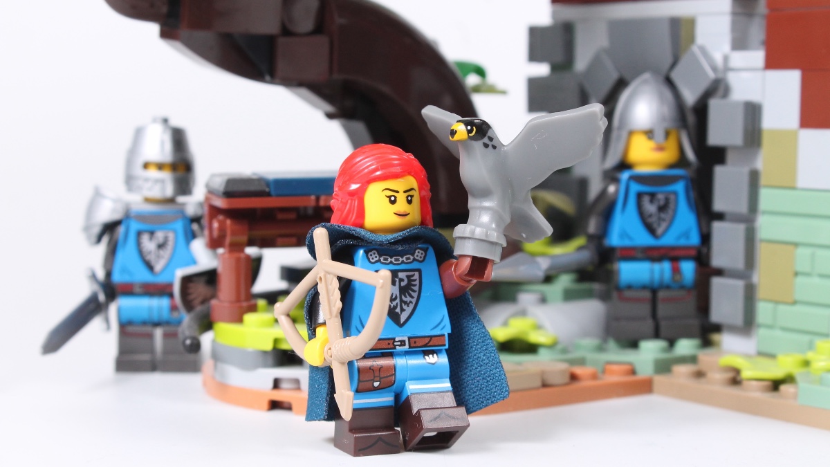 LEGO Minifigures 71037 Series 24’s Falconer isn’t the army builder you’re looking for